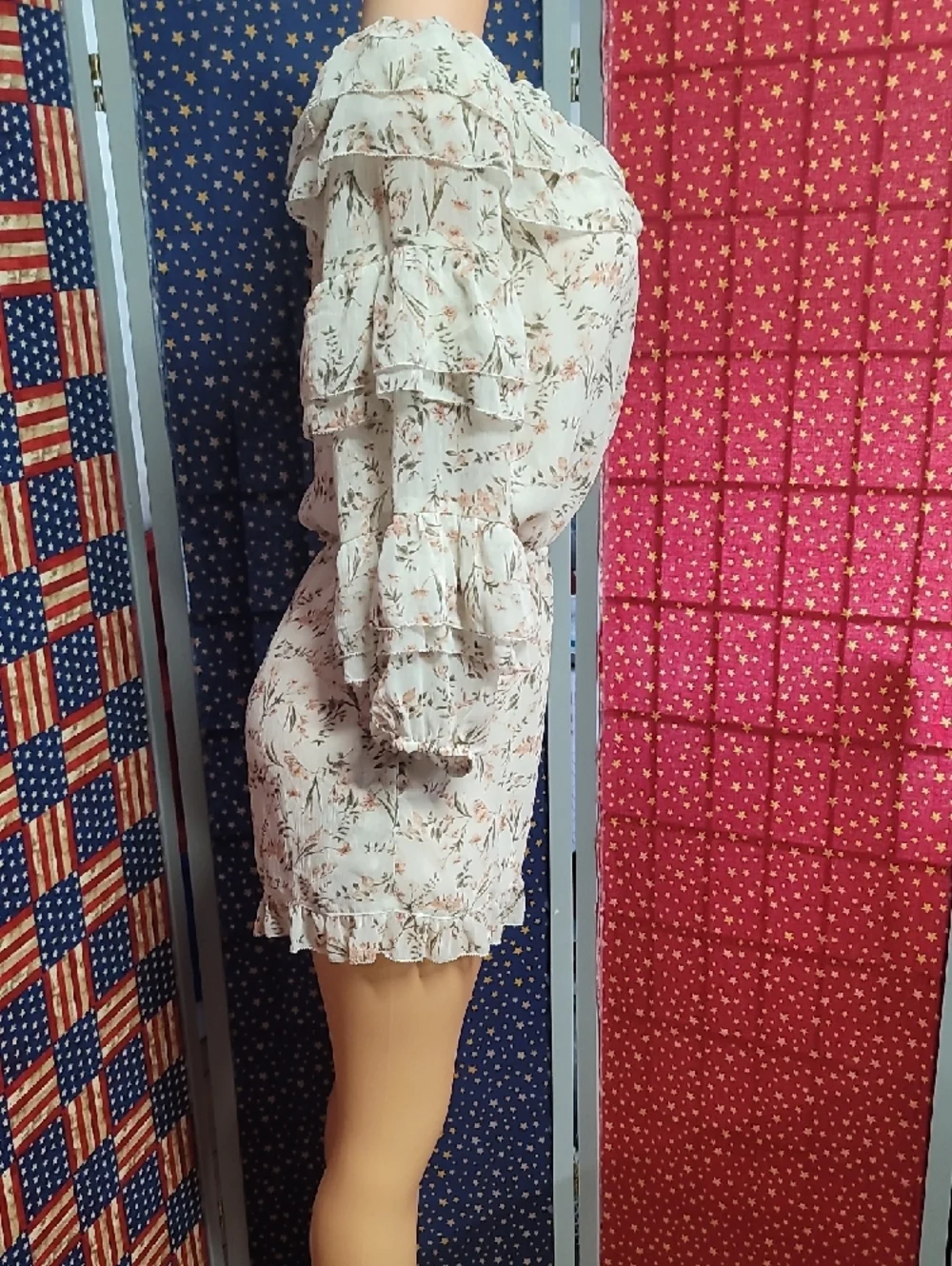 Floral Off-Shoulder Ruffle Romper - Light Mint - Picture 4 of 5